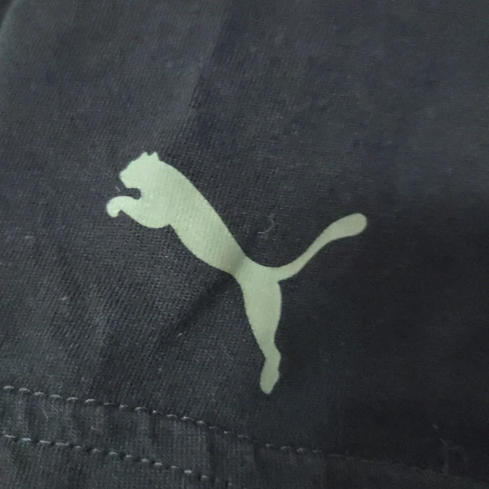Excellant Conditio Black T-Shirt with Camo Puma Logo - Picture 2 of 6